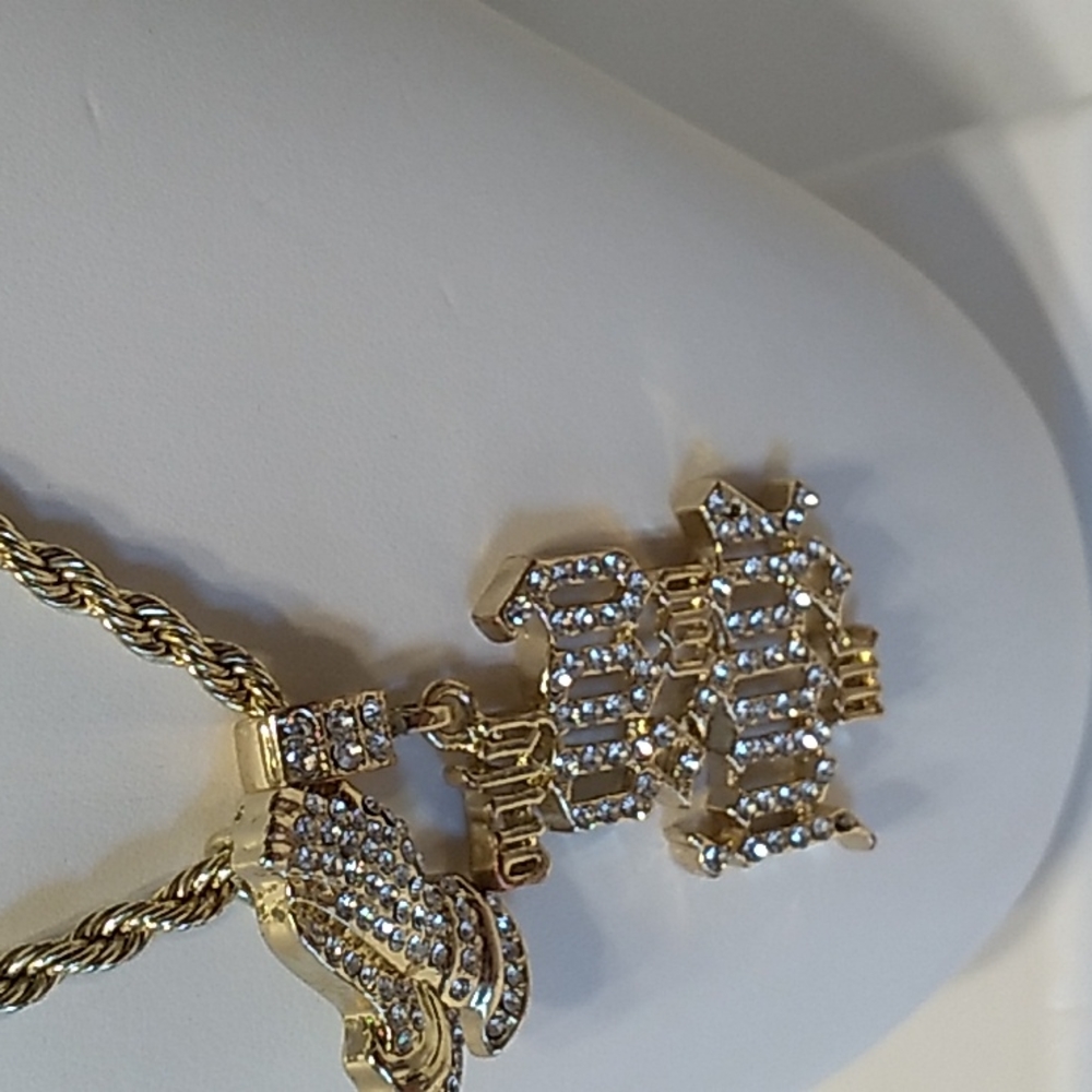 Only God Can Judge Me & 24 " Rope Chain Necklace and Praying Hands Iced Pendant - Picture 2 of 7